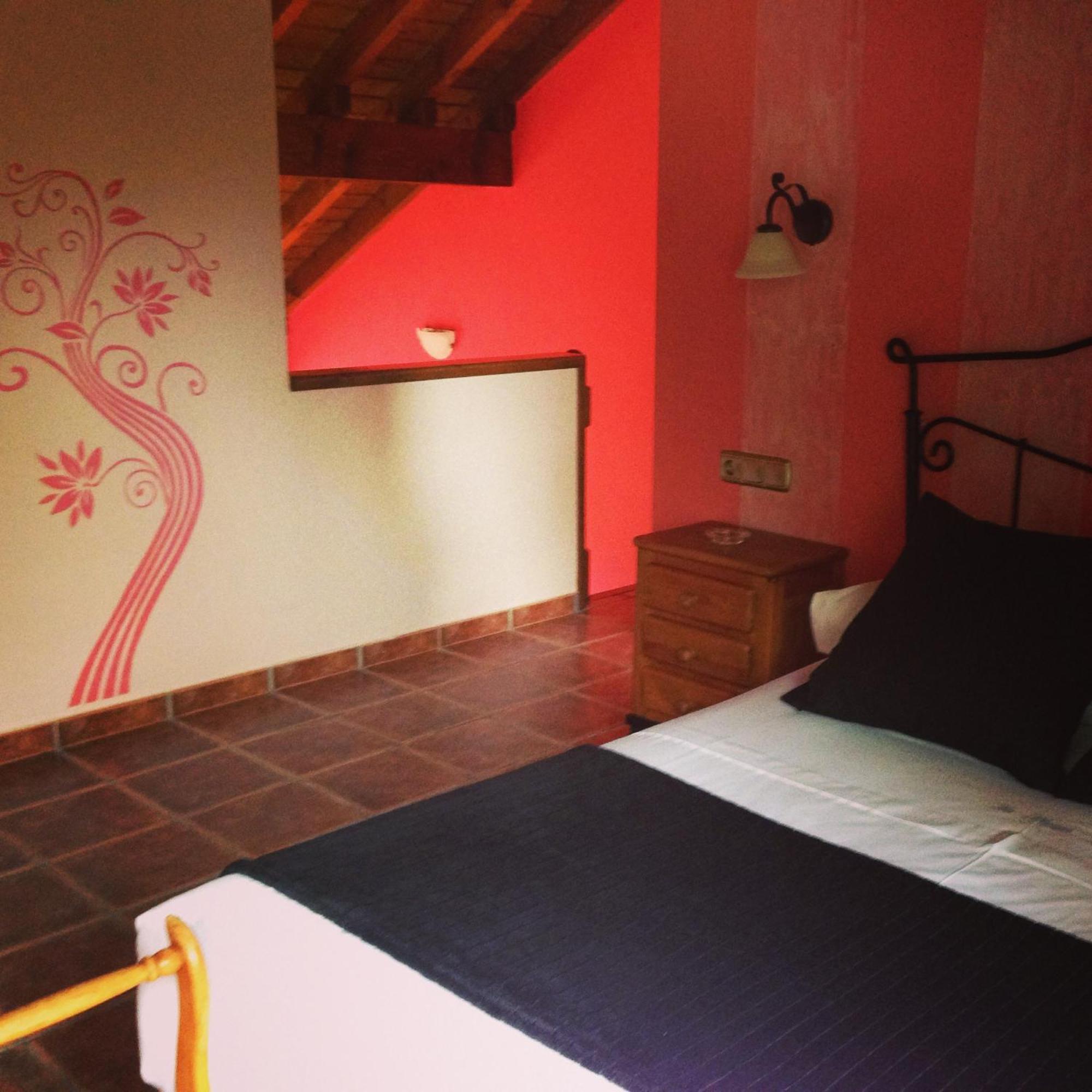Hotel Rural La Lluriga La Galguera Quarto foto