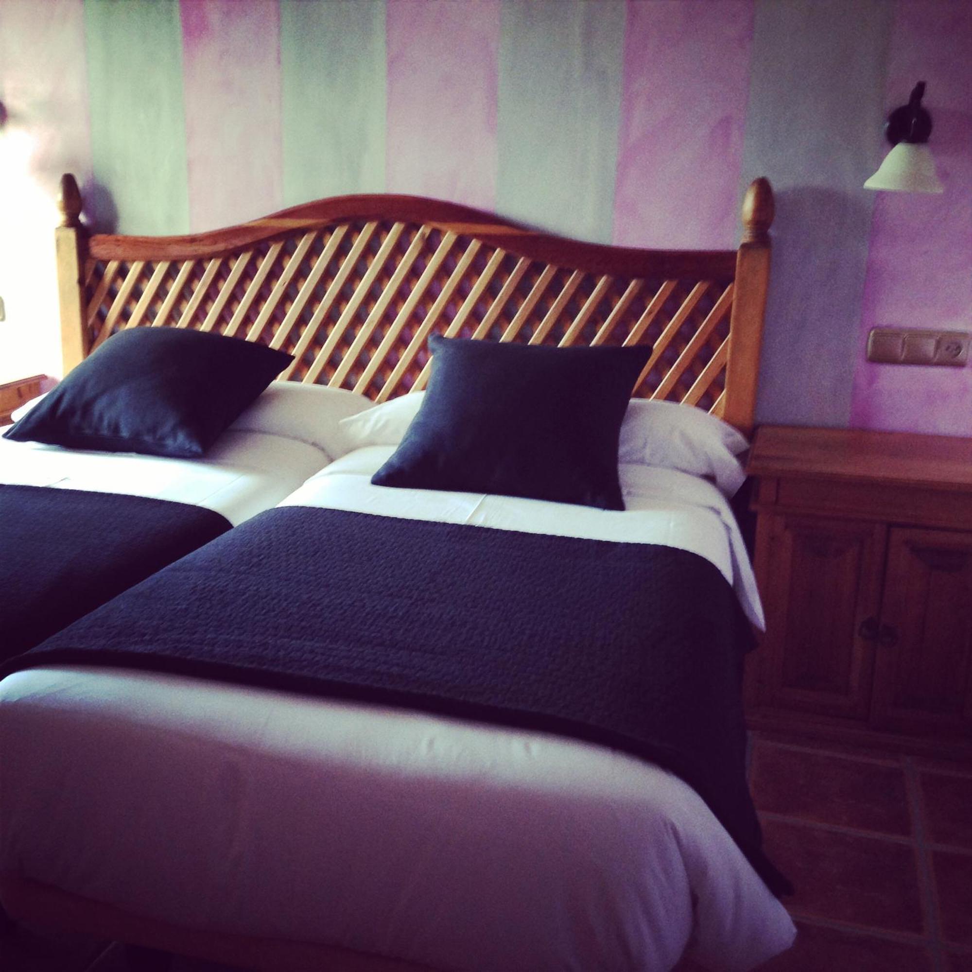 Hotel Rural La Lluriga La Galguera Quarto foto